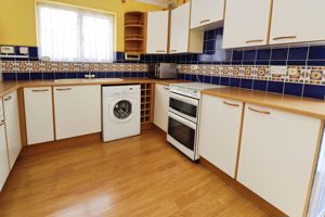 SAMSONS ROAD- click for photo gallery